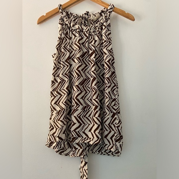 Marni by H&M stunning 100% silk halter style, peak of your back and tie closure. - Picture 2 of 10